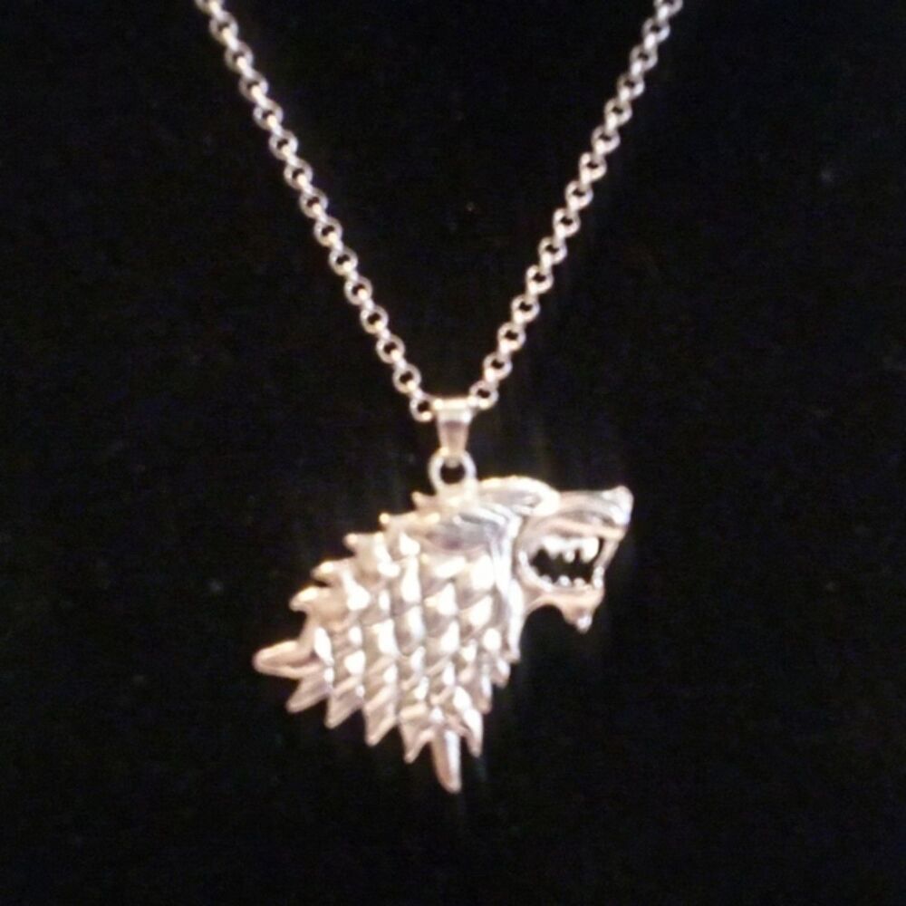 Silver Tone Wolfs Head Pendant Necklace